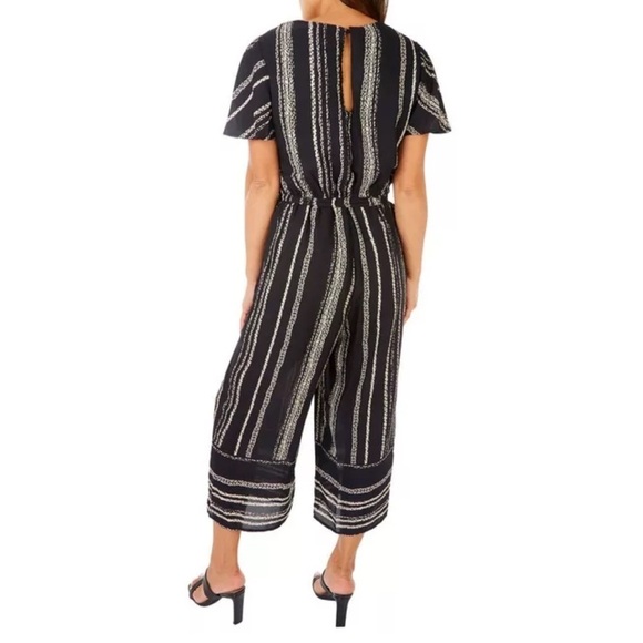 Luxology Short Sleeve lined Dressy romper/jumpsuit size Lrg Blue/White flowy - Picture 3 of 16